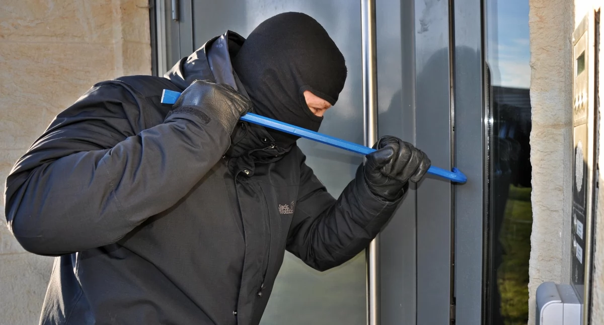 W wakacje pamiętajmy o adekwatnym zabezpieczeniu naszych domów