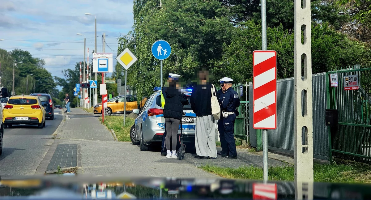 Nie przeHULAJ bezpieczeństwa akcja piaseczyńskiej drogówki wymierzona w lekkomyślnych użytkowników hulajnóg elektrycznych
