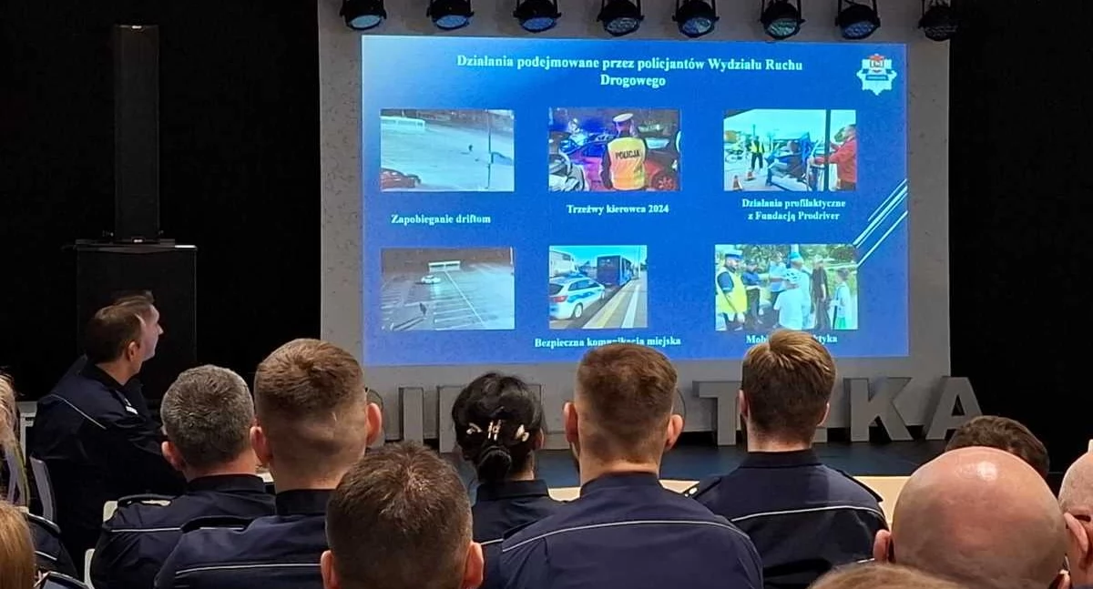 Kronika policyjna, Podsumowanie efektów służby piaseczyńskich policjantów - zdjęcie, fotografia
