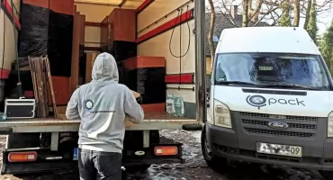 Przeprowadzka między Warszawą a Piasecznem. QPACK wyjaśnia, jak przygotować się do transportu rzeczy