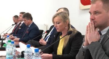 Odwołanie z członka Zarządu Katarzyny Paprockiej na sesji powiatowej